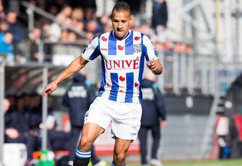 她并未退缩 她并未退缩