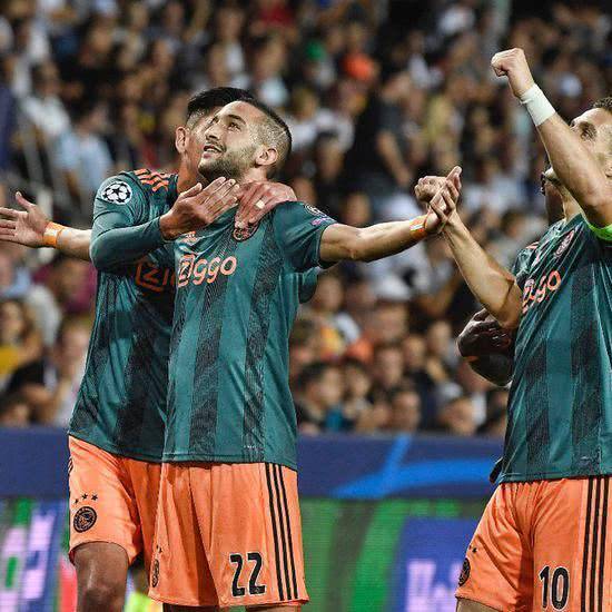 无疑用他的 无疑用他的