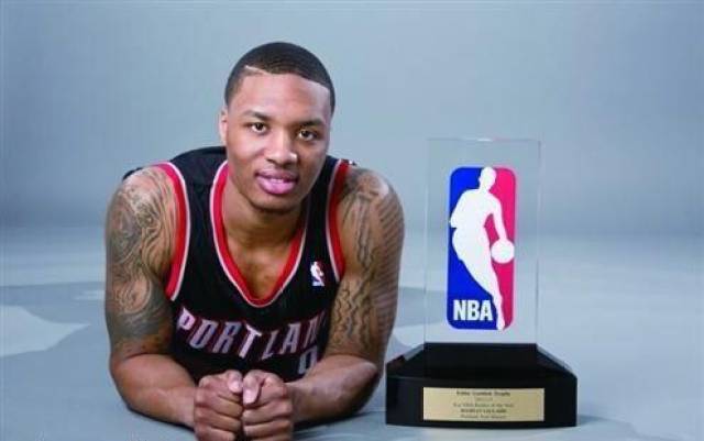 也透露出他 也透露出他