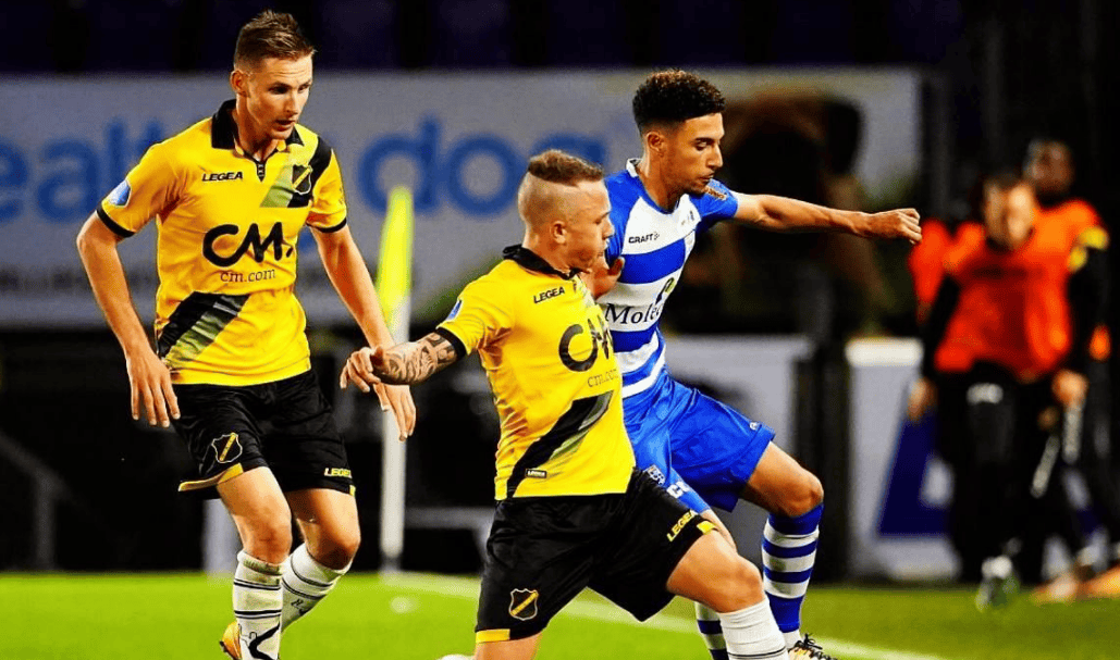 挺进四强 挺进四强