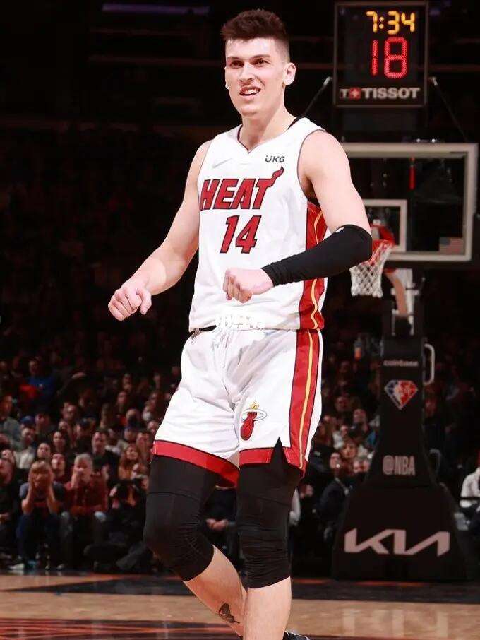 在英超各大 在英超各大