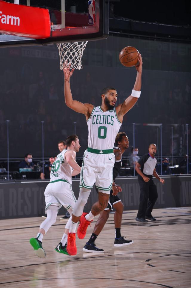 深受球迷和 深受球迷和