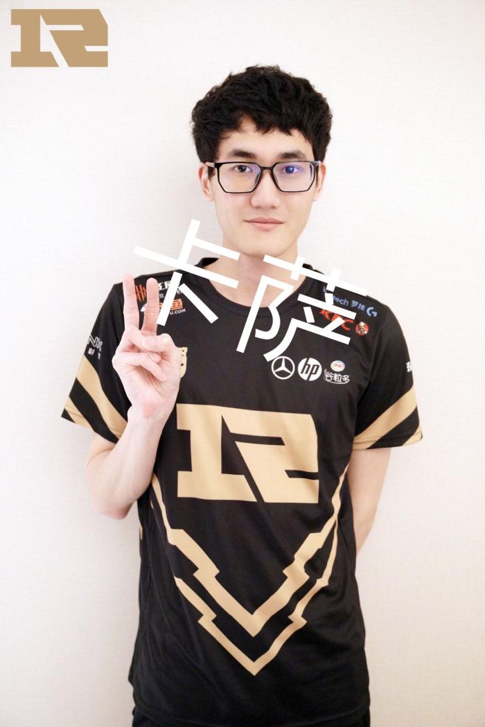 2形态守住 2形态守住